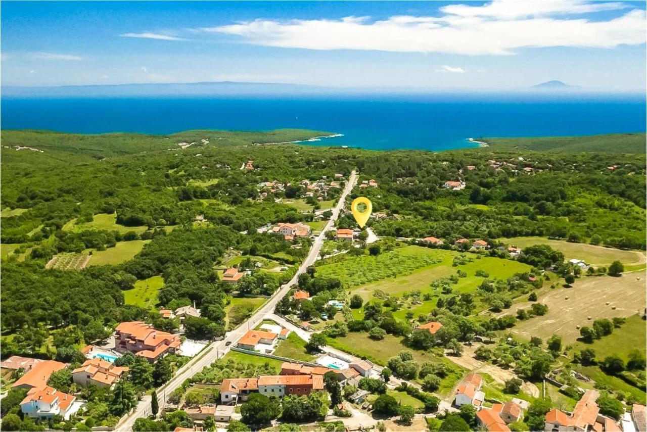 Holiday Home Liberta Krnica Esterno foto