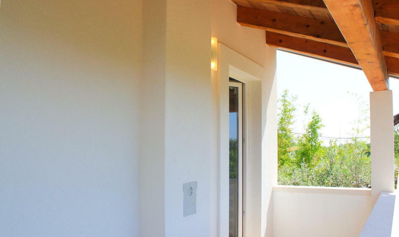 Holiday Home Liberta Krnica Esterno foto