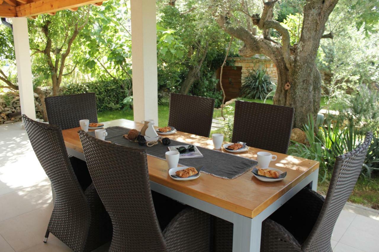 Holiday Home Liberta Krnica Esterno foto