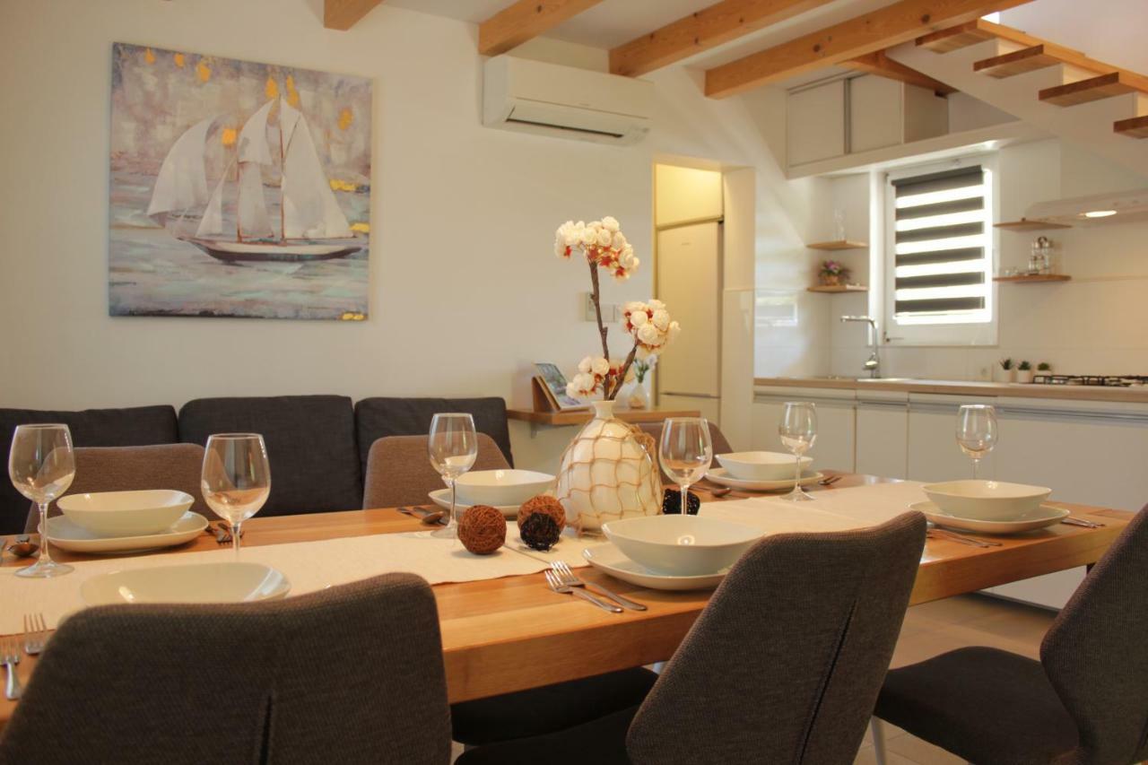 Holiday Home Liberta Krnica Esterno foto