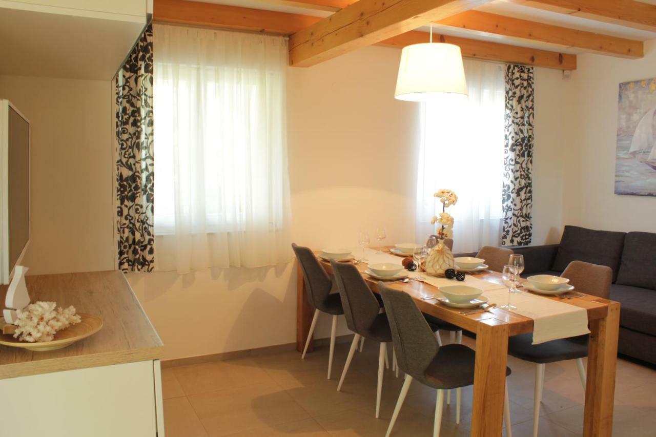 Holiday Home Liberta Krnica Esterno foto