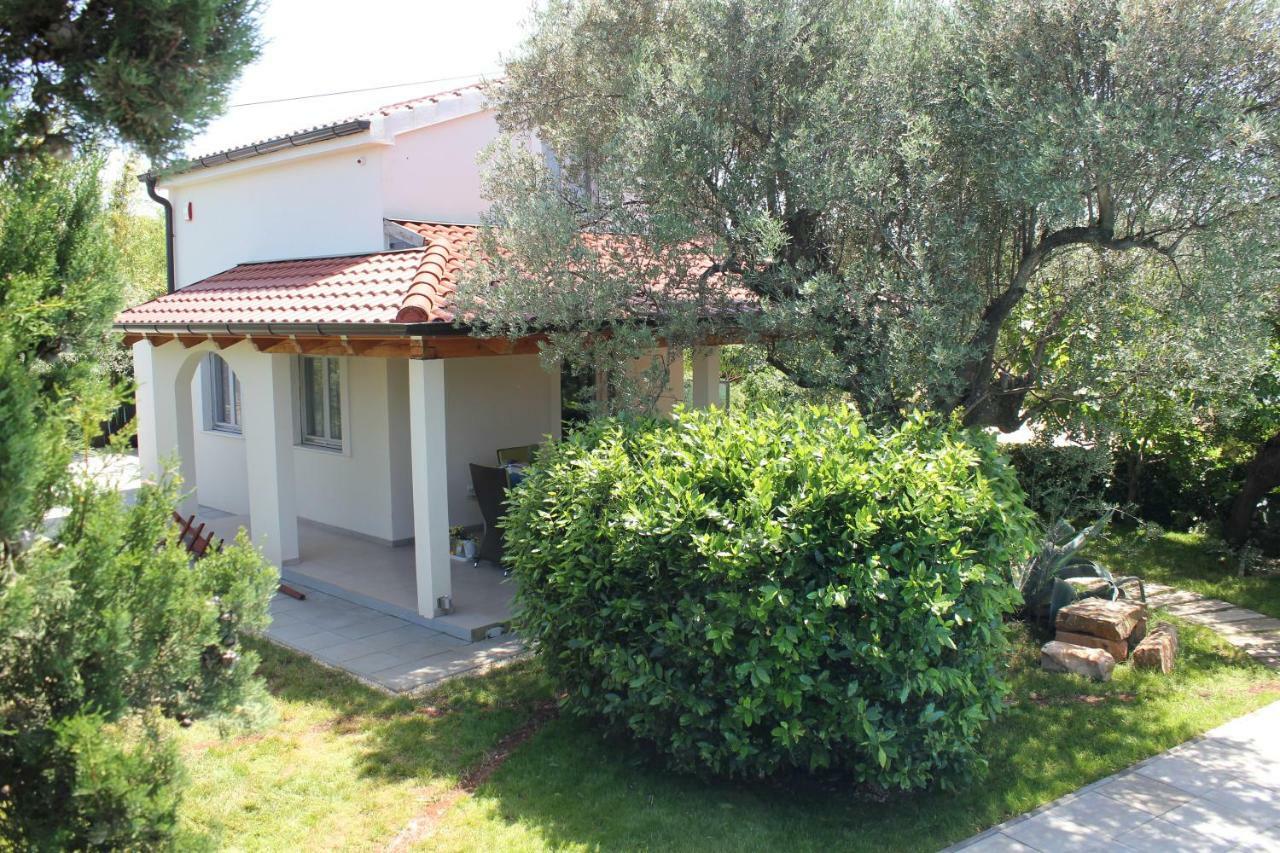 Holiday Home Liberta Krnica Esterno foto